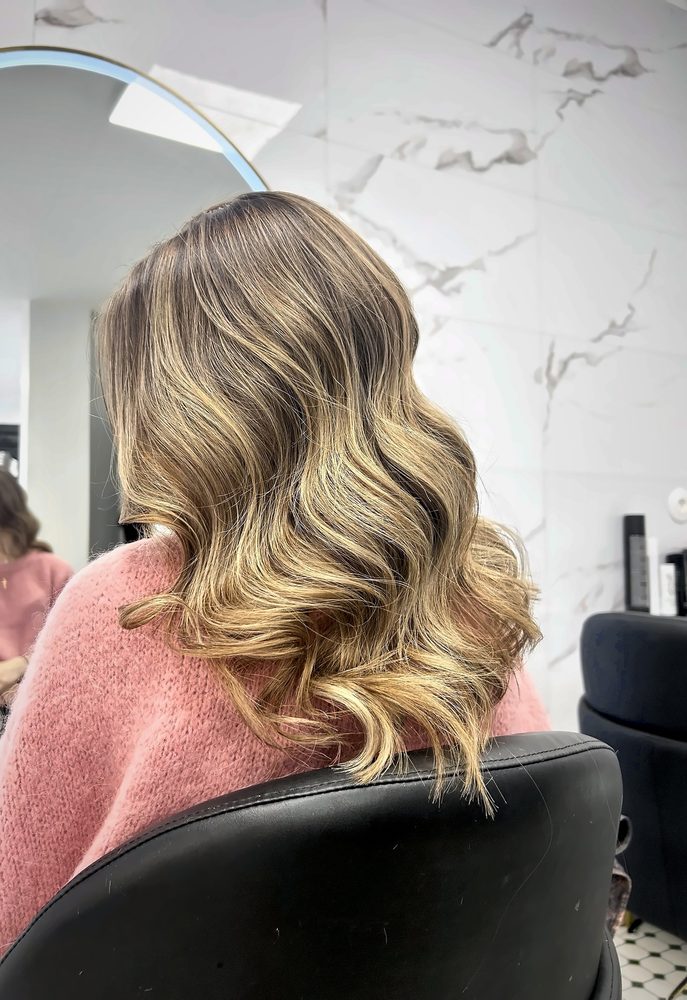 Balayage caramel réalisé chez Maison La Coiffeuse à Fougères